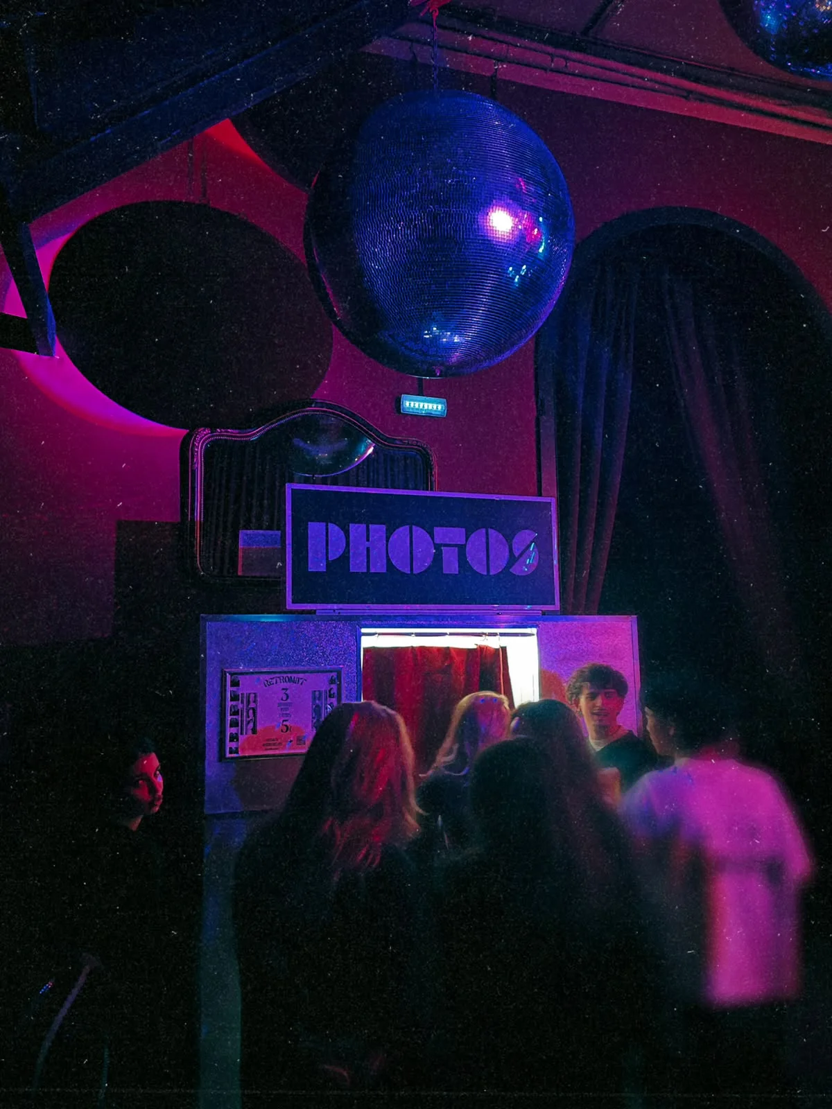 Retromat operating in a busy venue